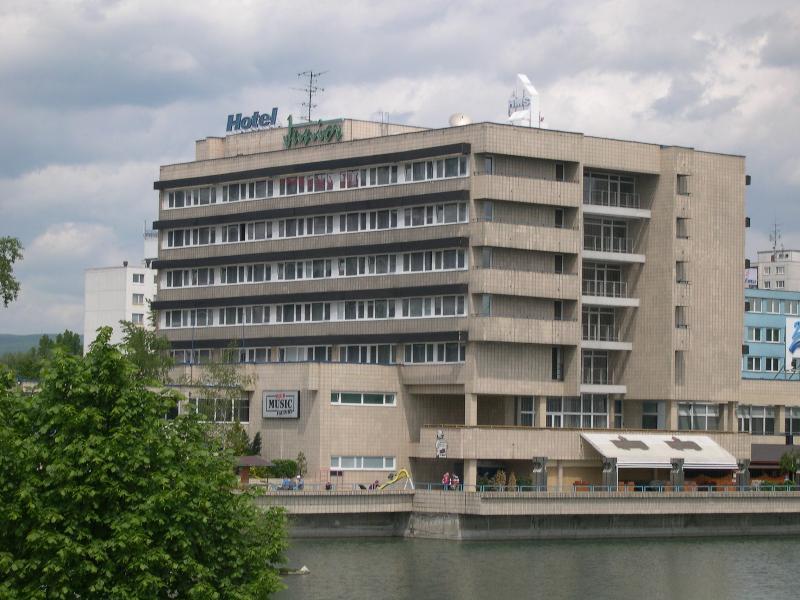 Garni Hotel Junior ברטיסלאבה מראה חיצוני תמונה