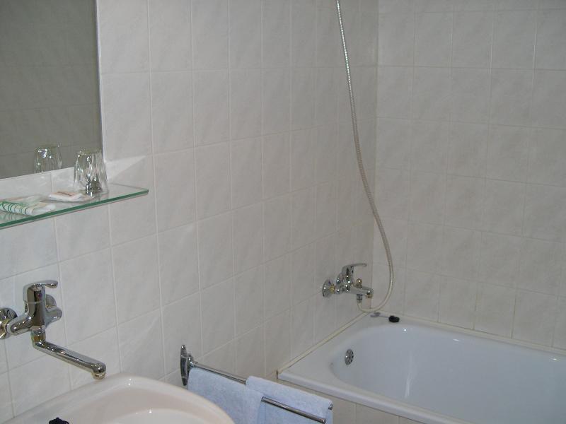Garni Hotel Junior ברטיסלאבה מראה חיצוני תמונה