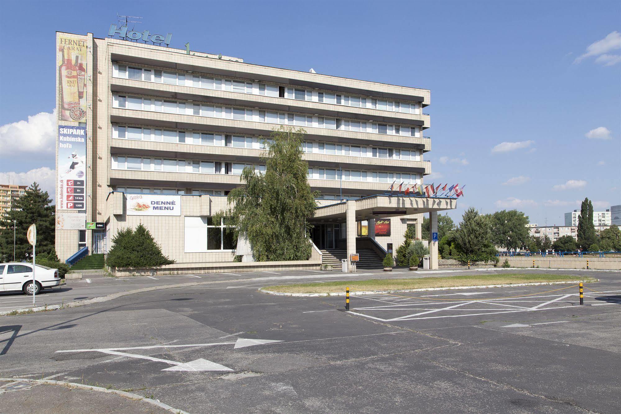 Garni Hotel Junior ברטיסלאבה מראה חיצוני תמונה