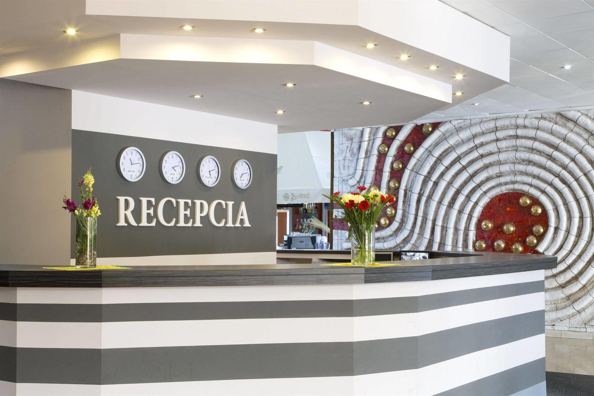 Garni Hotel Junior ברטיסלאבה מראה חיצוני תמונה