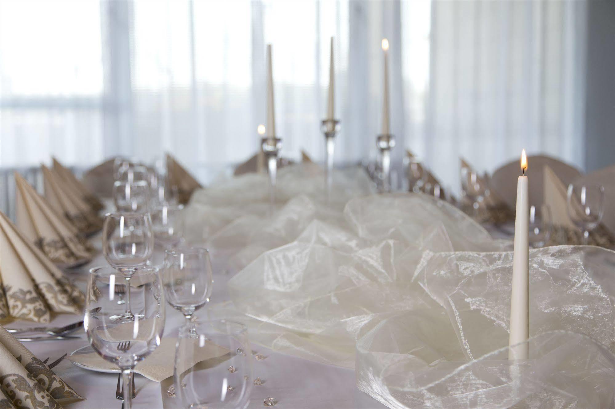 Garni Hotel Junior ברטיסלאבה מראה חיצוני תמונה